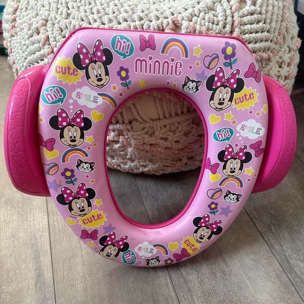 Disney Minnie Mouse Pink Toddler Girl Kids Toilet Seat Minnie Rainbows Pink